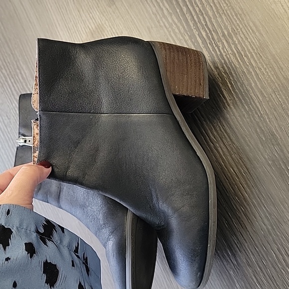 Lucky Brand Malvelia size 7 black booties - Picture 1 of 6